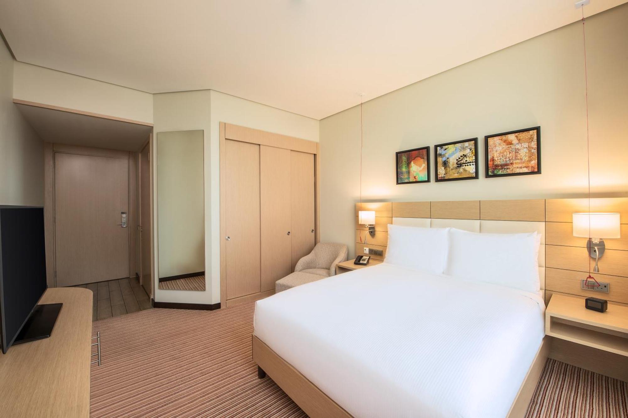 Hilton Garden Inn Khobar Buitenkant foto