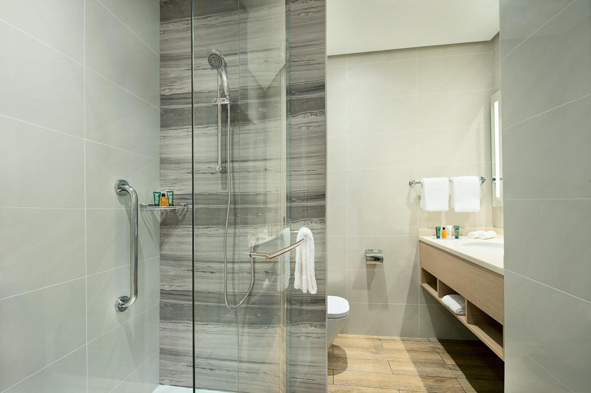 Hilton Garden Inn Khobar Buitenkant foto