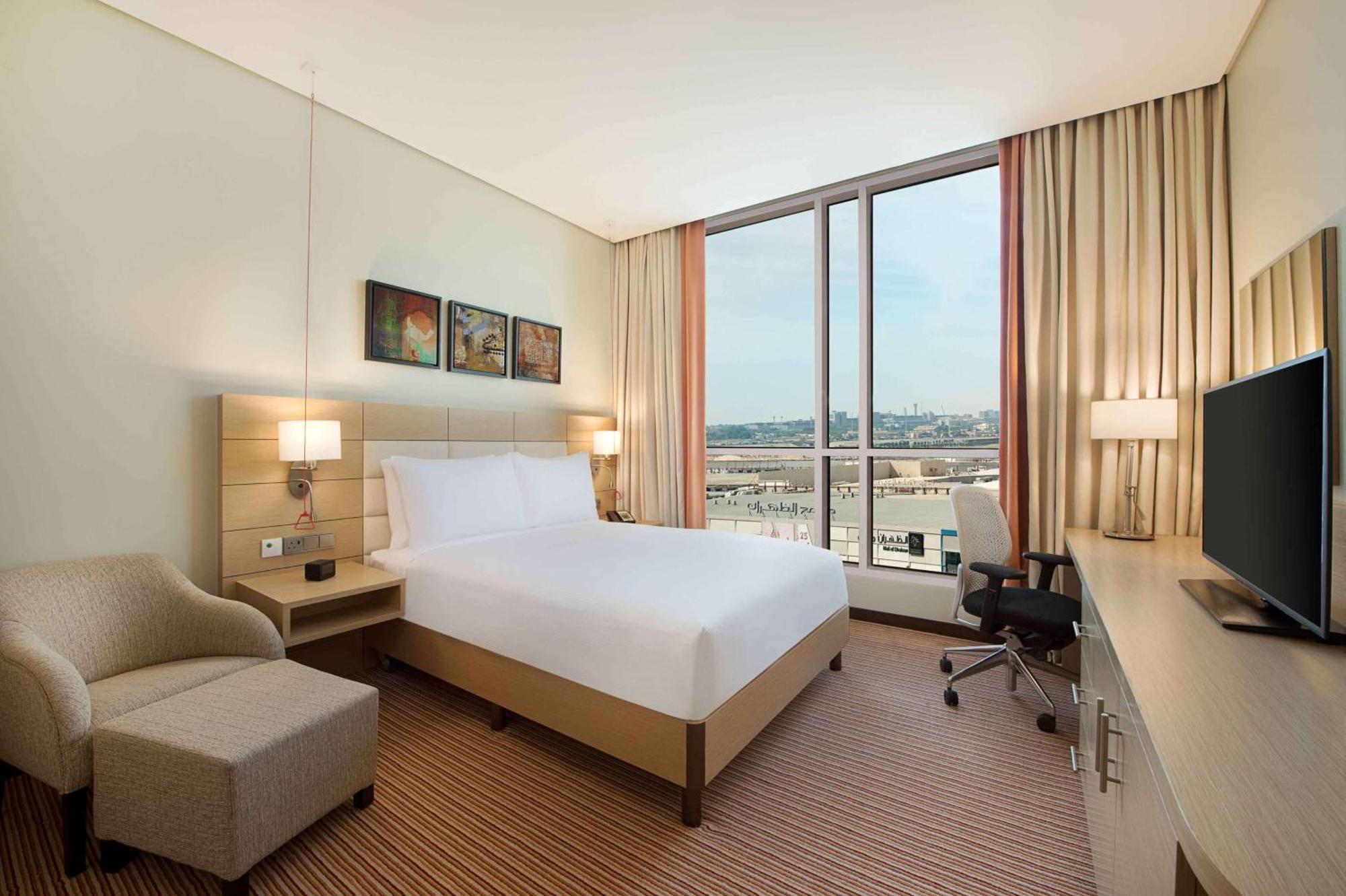 Hilton Garden Inn Khobar Buitenkant foto