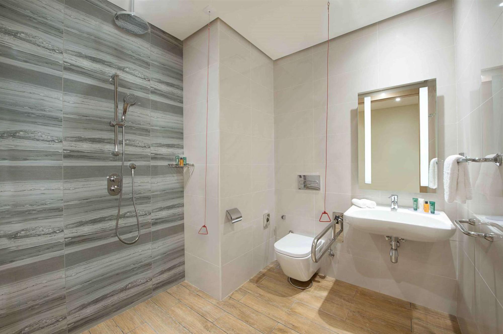 Hilton Garden Inn Khobar Buitenkant foto