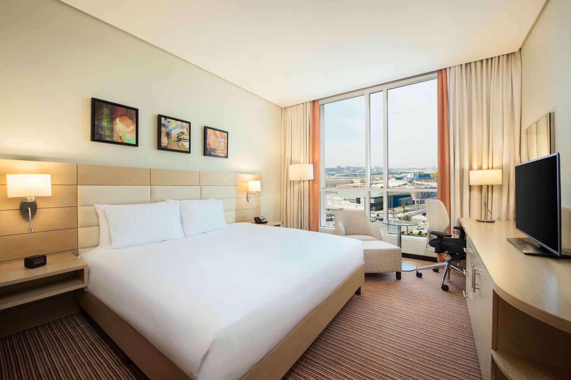 Hilton Garden Inn Khobar Buitenkant foto