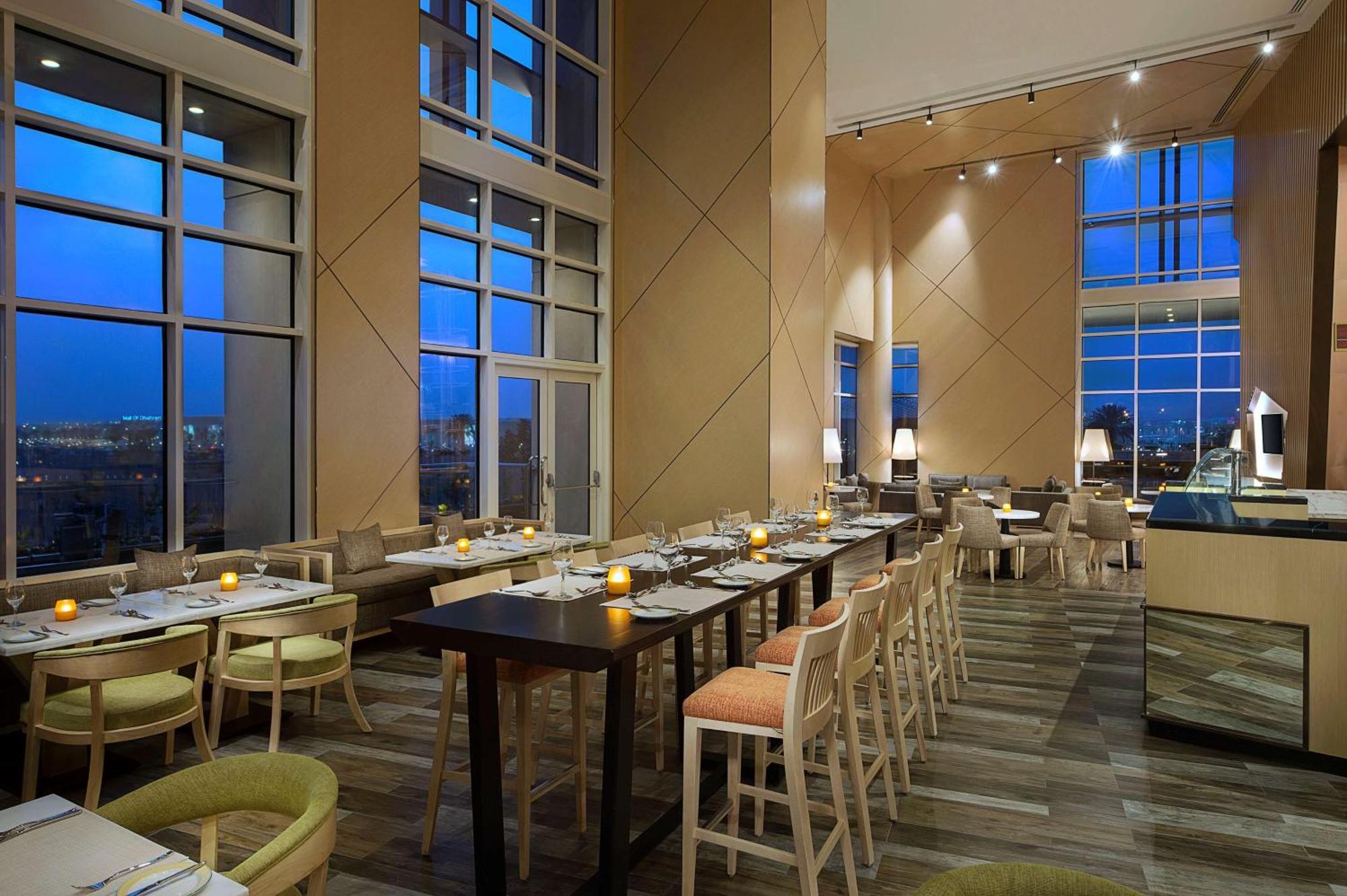 Hilton Garden Inn Khobar Buitenkant foto